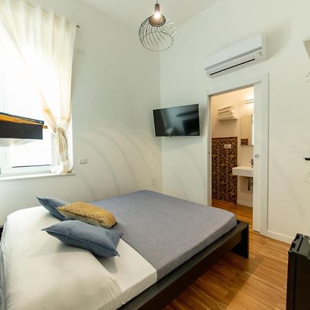 קליארי Lele'S Rooms מראה חיצוני תמונה